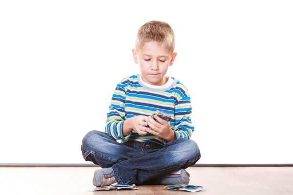 boy-playing-solitaire-istock-1059327722-resize