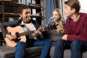 guitar-istock-700672832-resize